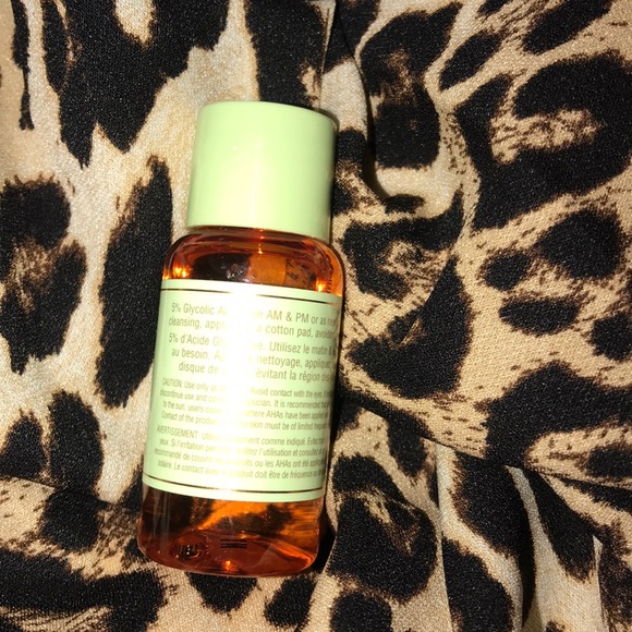 Pixi Skintreats Glow Tonic Exfoliating Toner - Picture 5 of 7